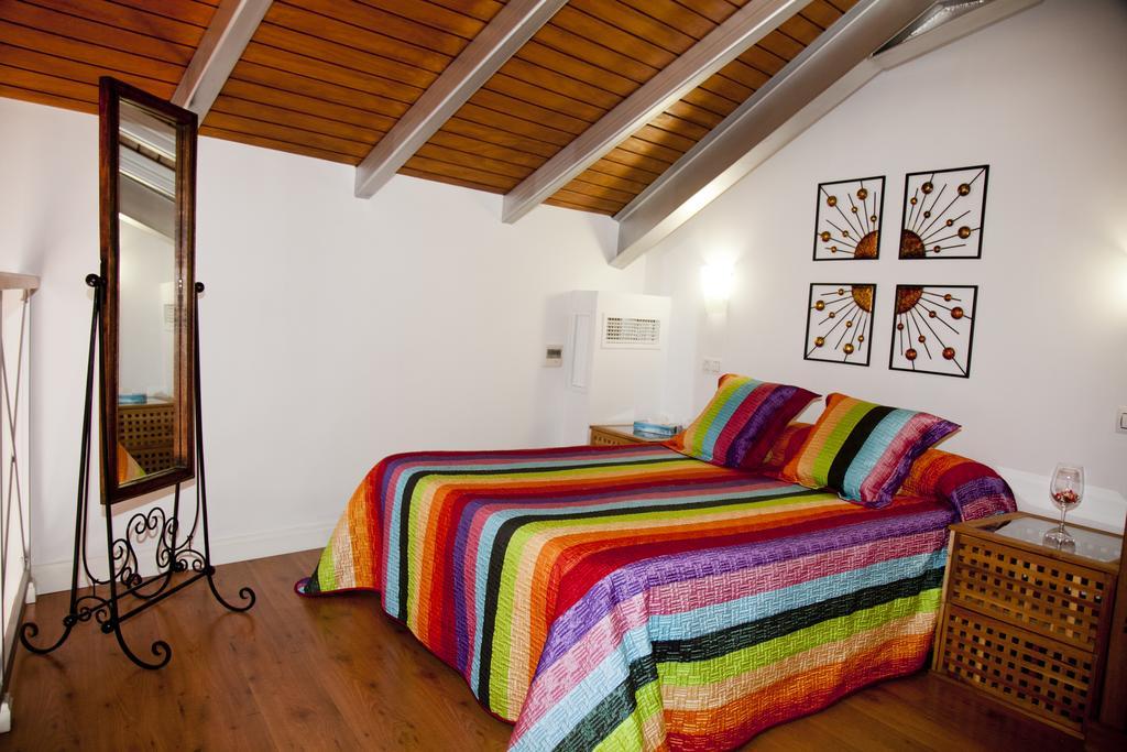 Apartamentos La Casa De La Alameda 메디나시도니아 객실 사진